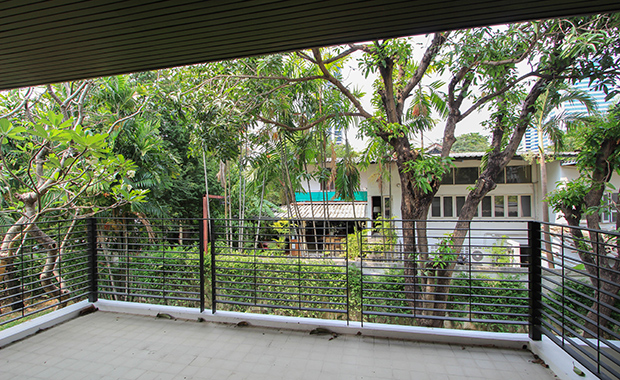 pc000349_37.jpg