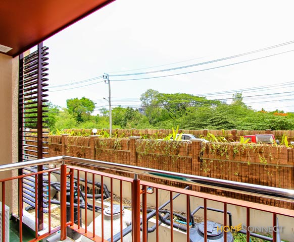 pc003281_12.jpg