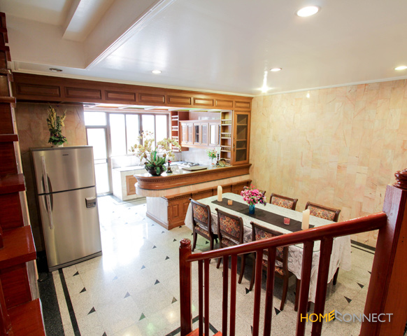 sh110082_6.jpg