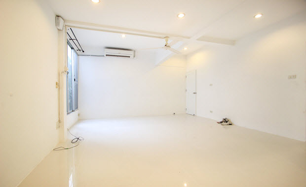 sh110106_9.jpg